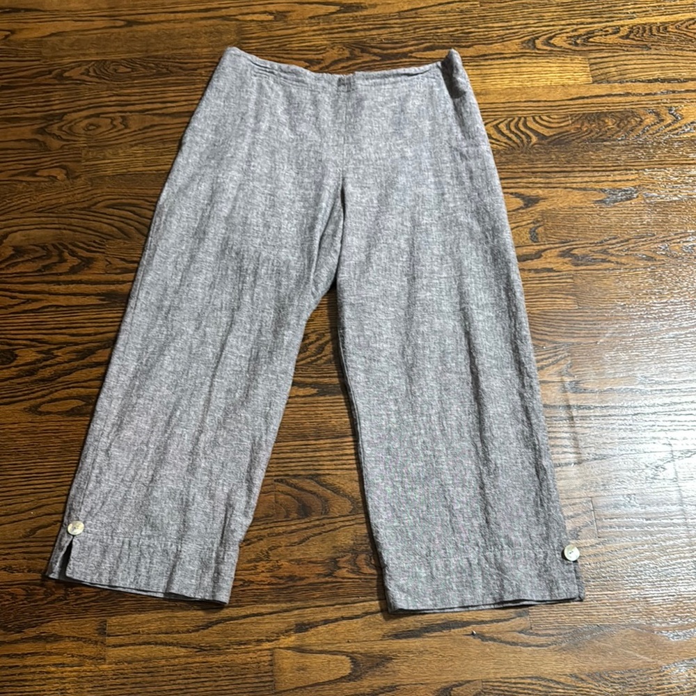 Linen Gray Women's Capris